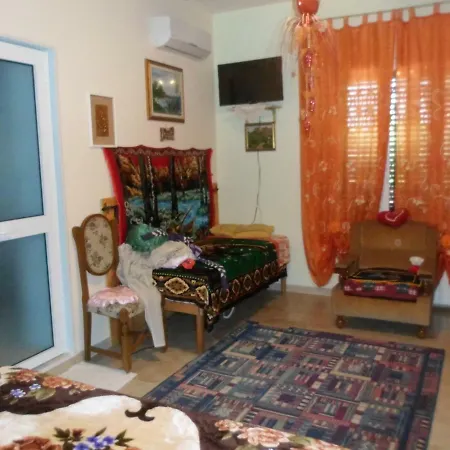 Gherghina Nocleg ze śniadaniem Lama (Apulia)