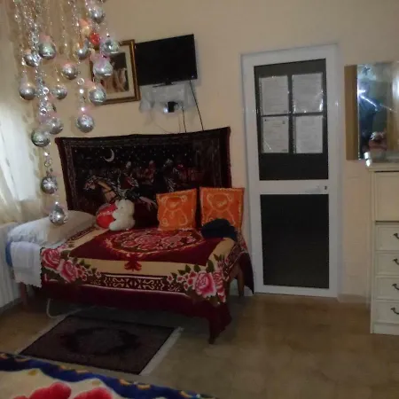 Bed & Breakfast Gherghina *
