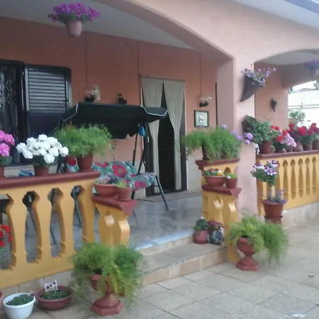 Bed & Breakfast Gherghina *